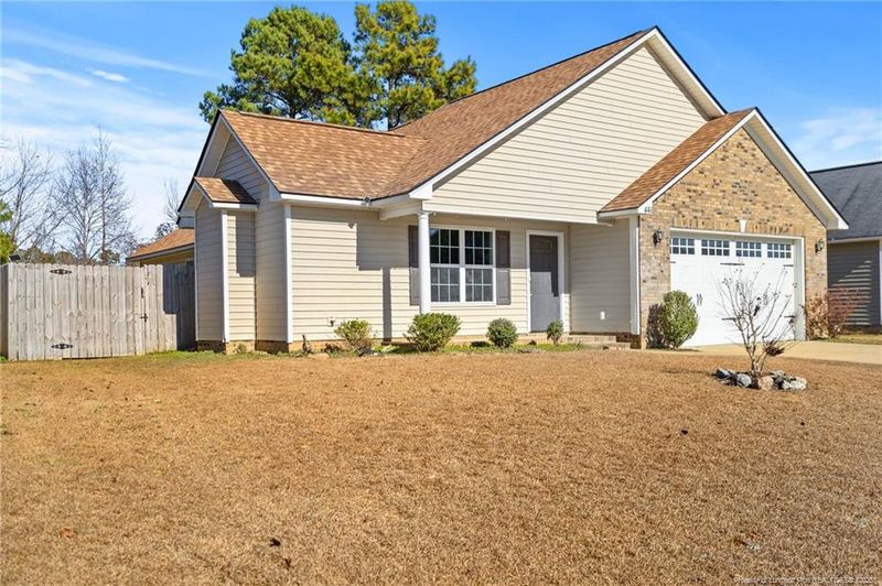441 Derby Ln, Hope Mills, NC 28348