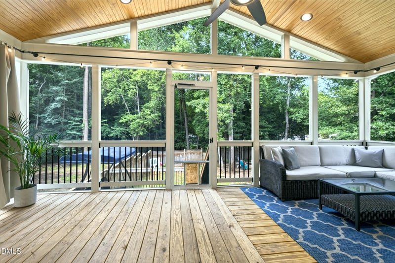 441 Marsh Landing Dr, Holly Springs, NC 27540