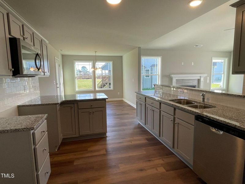 441 Sandcastle Ln, Four Oaks, NC 27524