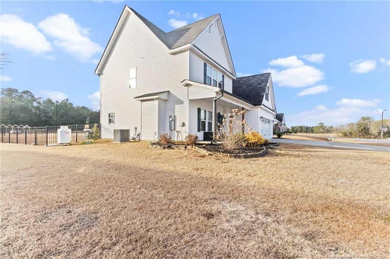 4410 Ben Burns Ln, Hope Mills, NC 28348