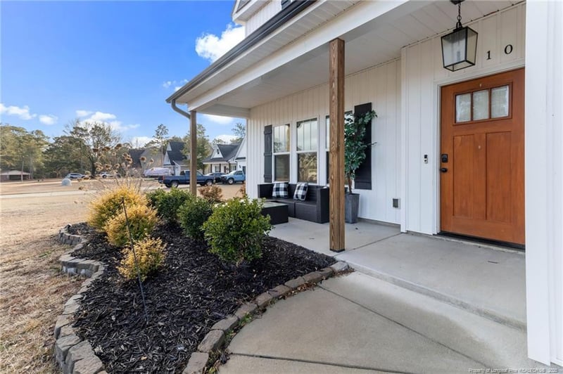 4410 Ben Burns Ln, Hope Mills, NC 28348