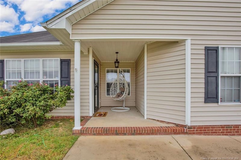 4410 Rose Meadow Dr, Hope Mills, NC 28348