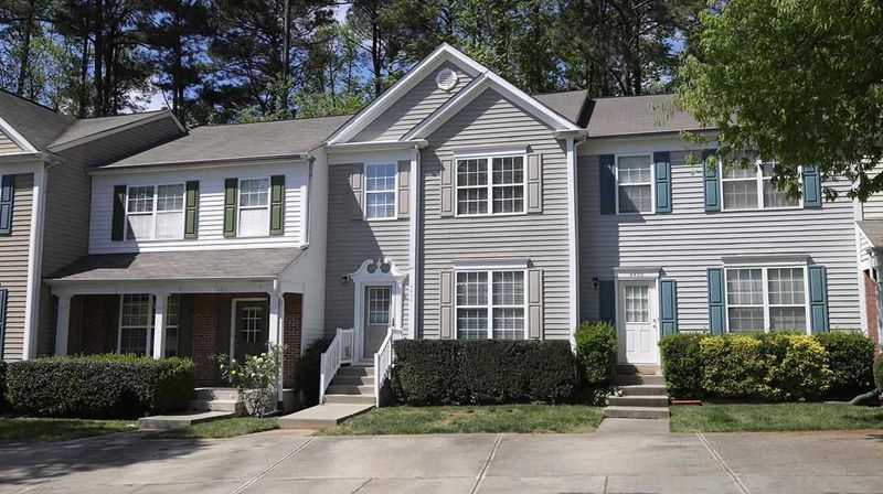 4410 Vienna Crest Dr, Raleigh, NC 27613