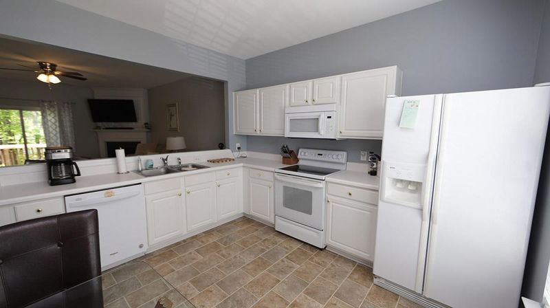 4410 Vienna Crest Dr, Raleigh, NC 27613