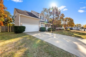 4411 Round Stone Ct, Hope Mills, NC 28348