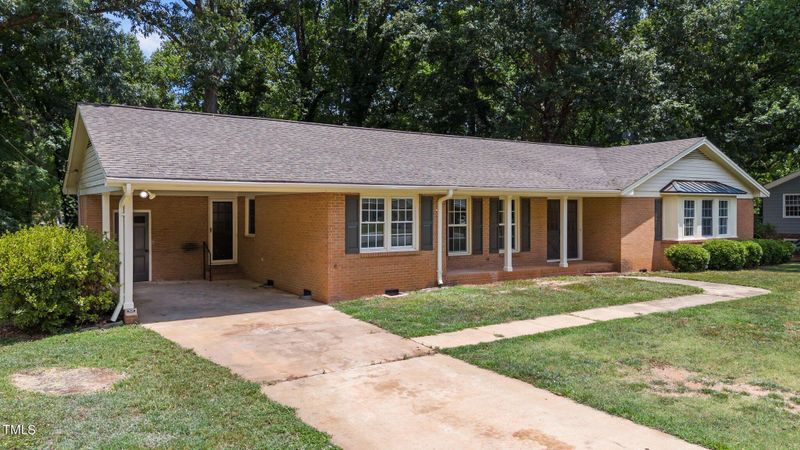 4412 Parkwood Dr, Raleigh, NC 27603