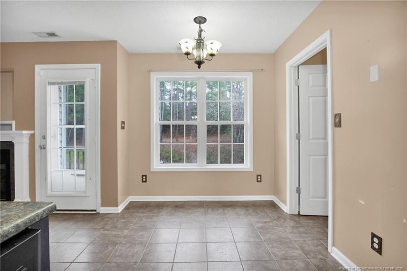 4413 Clifton Dr, Hope Mills, NC 28348
