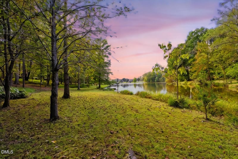 4416 Arrowhead Trl, Hillsborough, NC 27278