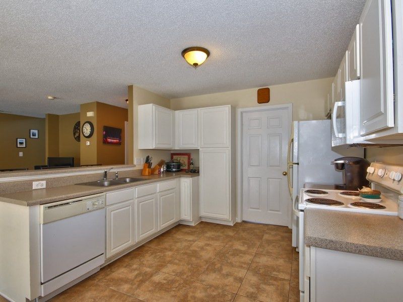4416 River Edge Dr, Raleigh, NC 27604