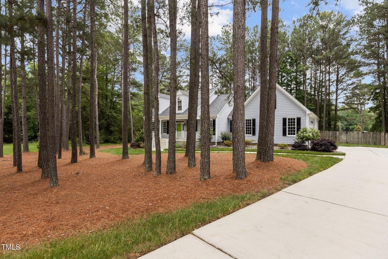 4416 Thistlehill Ct, Raleigh, NC 27616