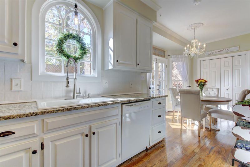 4417 Lancashire Dr, Raleigh, NC 27613