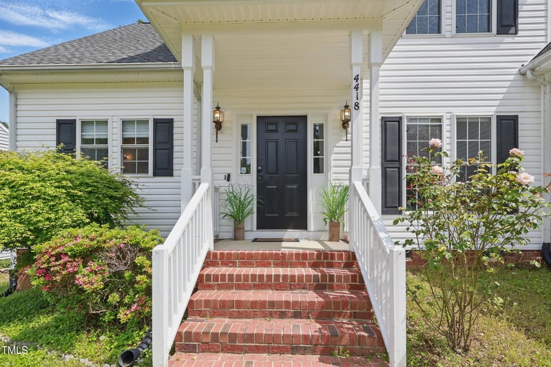 4418 Gallatree Ln, Raleigh, NC 27616