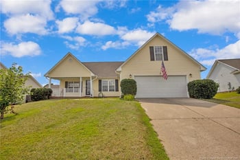 4418 Rose Meadow Dr, Hope Mills, NC 28348