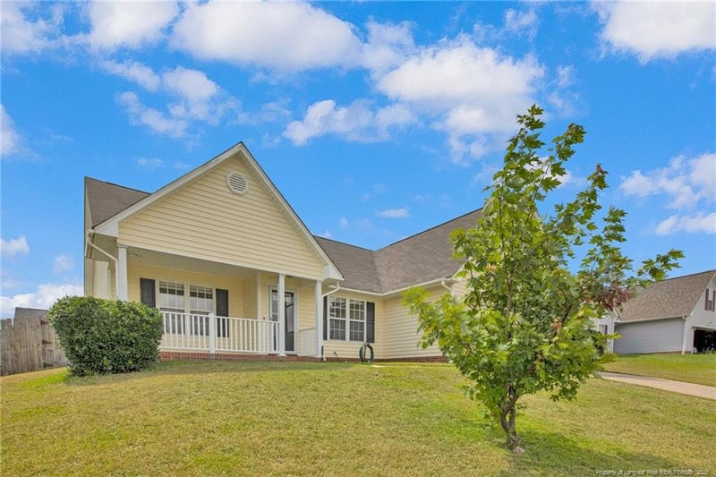 4418 Rose Meadow Dr, Hope Mills, NC 28348