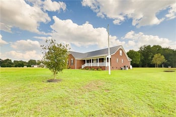 4419 Cameron Rd, Hope Mills, NC 28348