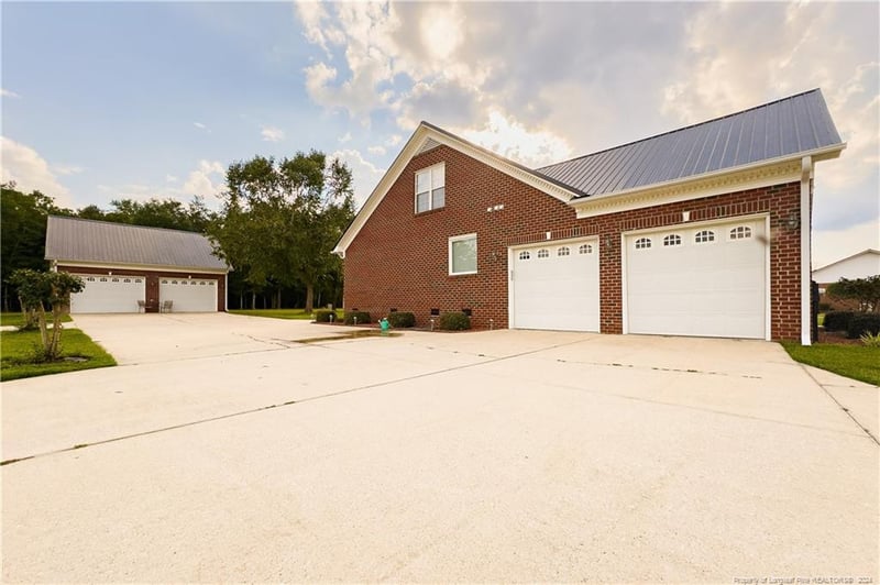 4419 Cameron Rd, Hope Mills, NC 28348