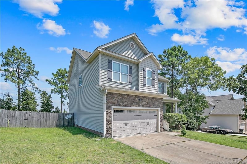 442 Kentucky Derby Ln, Lillington, NC 27546