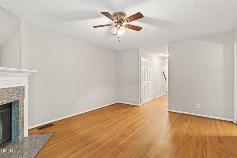 442 Oak Run Dr, Raleigh, NC 27606