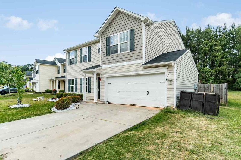 442 Randolph Dr, Clayton, NC 27520