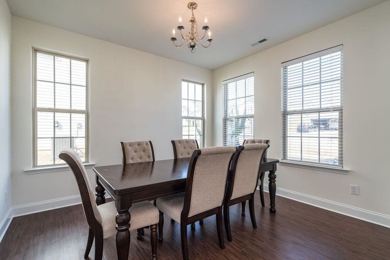 442 Rolling Meadows Dr, Clayton, NC 27527