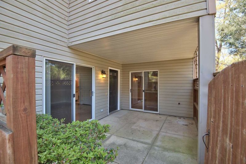 442 Summerwalk Cir #442, Chapel Hill, NC 27517