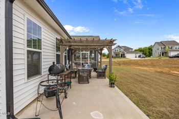 442 Winding Creek Dr, Lillington, NC 27546