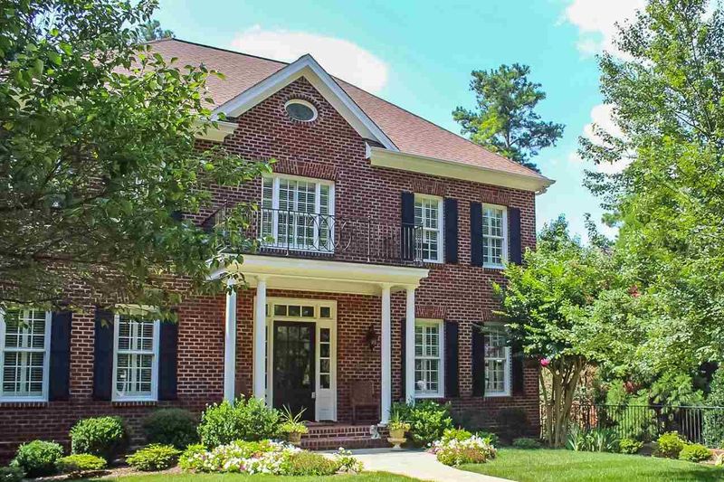 4421 Harbourgate Dr, Raleigh, NC 27612