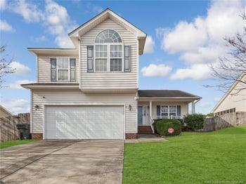 4422 Rose Meadow Dr, Hope Mills, NC 28348