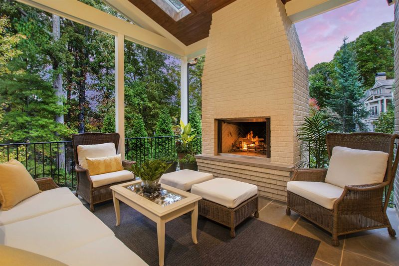 4423 Laurel Hills Rd, Raleigh, NC 27612