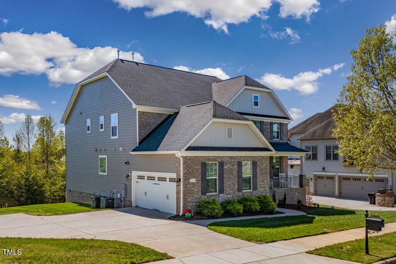 4424 Bonnie Loch Dr, Burlington, NC 27215