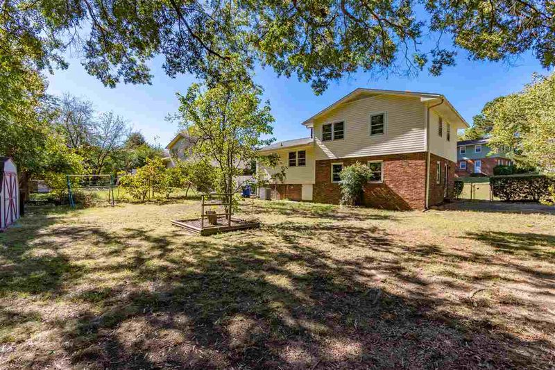 4424 Tipperary Dr, Raleigh, NC 27604