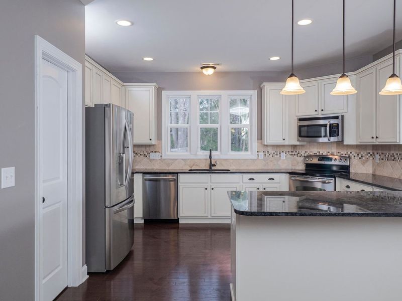 4425 Glengrove Rd, Raleigh, NC 27616