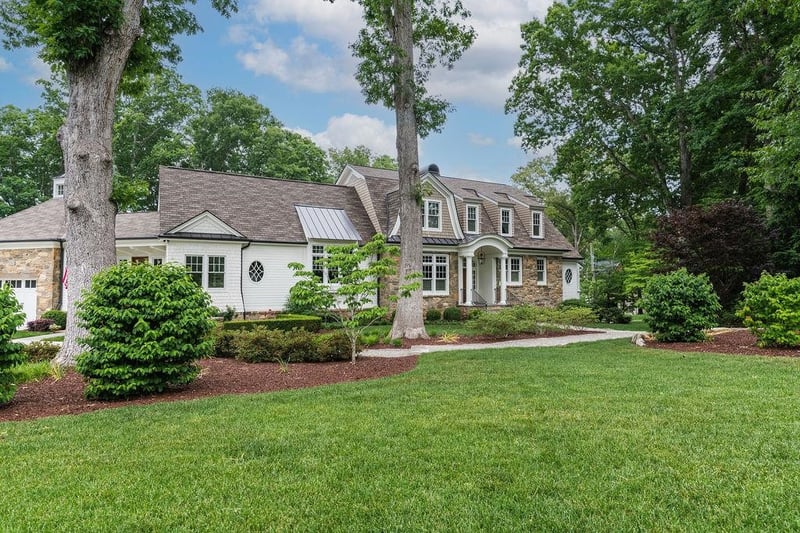 4427 Laurel Hills Rd, Raleigh, NC 27612