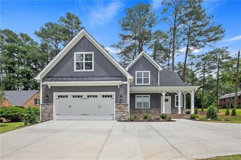 443 Holly Ln, Fayetteville, NC 28305