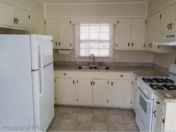 443 Shoreline Dr, Fayetteville, NC 28311