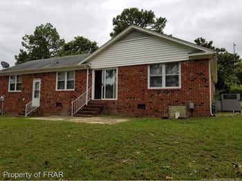 443 Shoreline Dr, Fayetteville, NC 28311