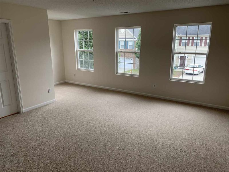 4431 Karlbrook Ln, Raleigh, NC 27616