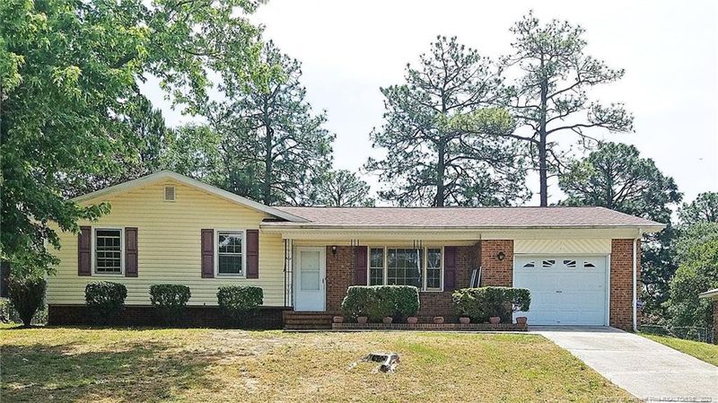 4432 Ruby Rd, Fayetteville, NC 28311