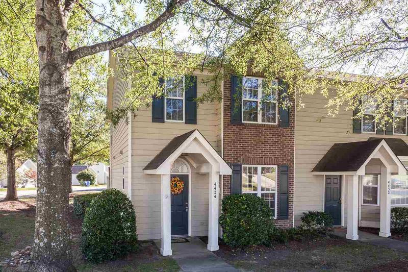 4434 Pottery Ln, Raleigh, NC 27616