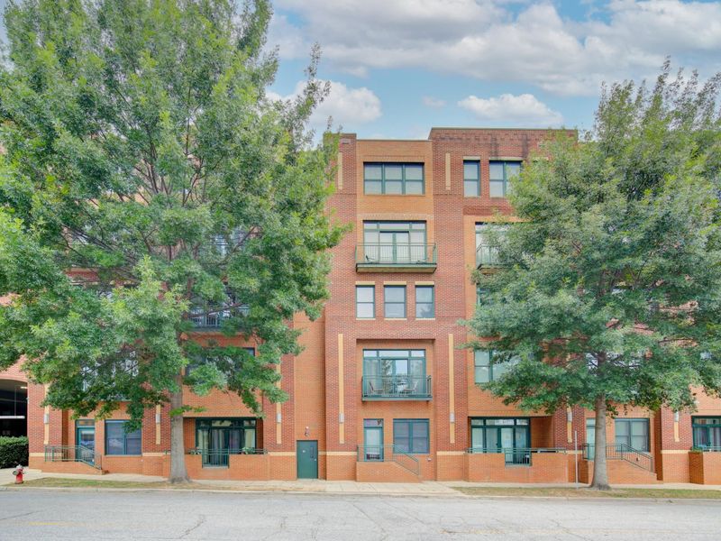 444 S Blount St #121, Raleigh, NC 27601