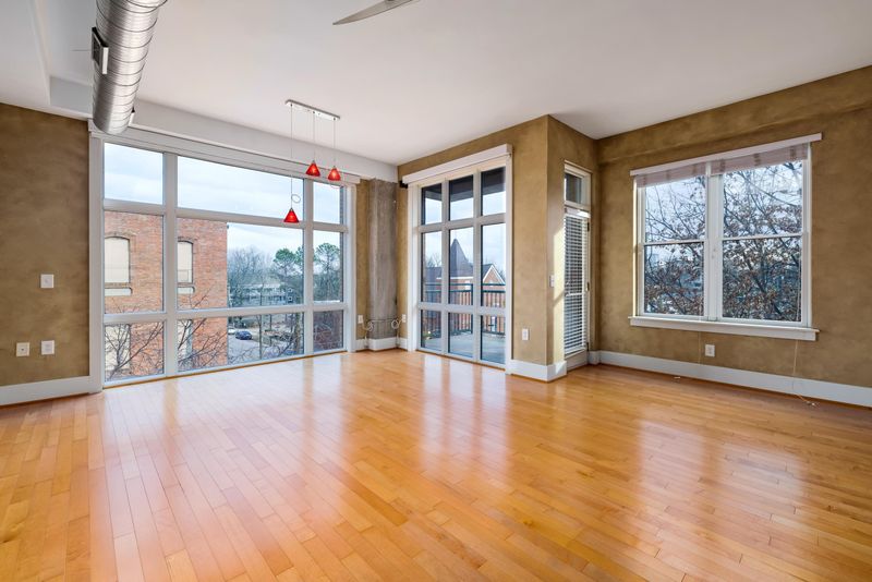 444 S Blount St #214, Raleigh, NC 27601