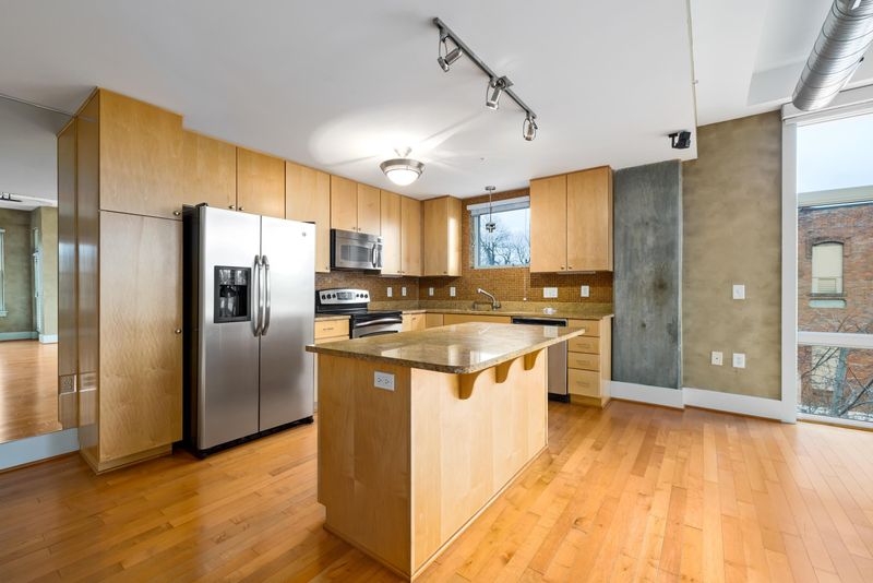 444 S Blount St #214, Raleigh, NC 27601
