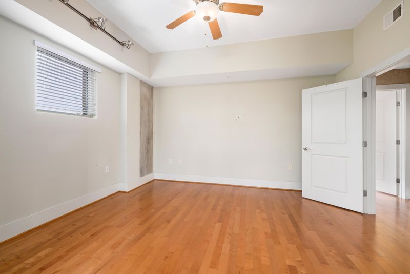 444 S Blount St #214, Raleigh, NC 27601