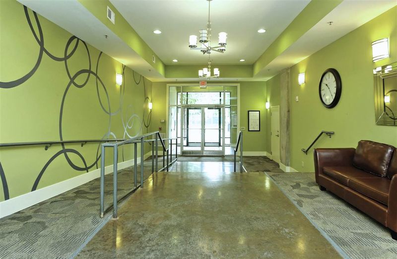 444 S Blount St #302, Raleigh, NC 27601