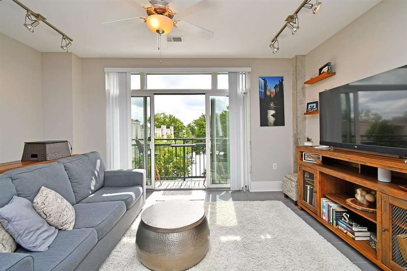 444 S Blount St #306, Raleigh, NC 27601