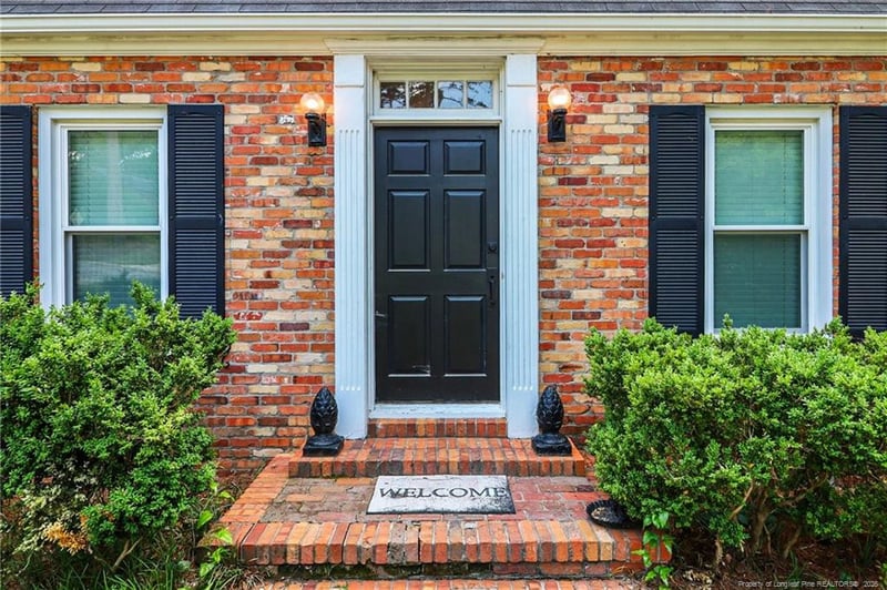444 Holly Ln, Fayetteville, NC 28305