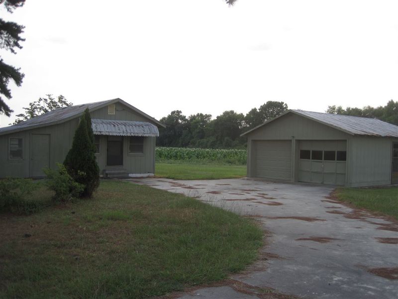 4441 Baileys Crossroads Rd, Benson, NC 27504