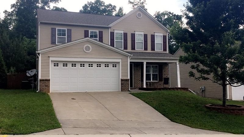 4443 Stonewall Dr, Raleigh, NC 27604