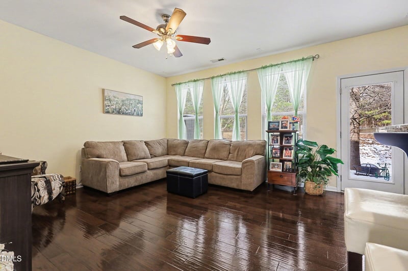 4447 Middletown Dr, Wake Forest, NC 27587