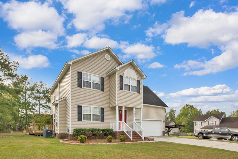4449 Scenic Pines Dr, Hope Mills, NC 28348